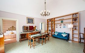 Amalpha Domus 100 Sqm Apt With Ac Wifi And Balcony